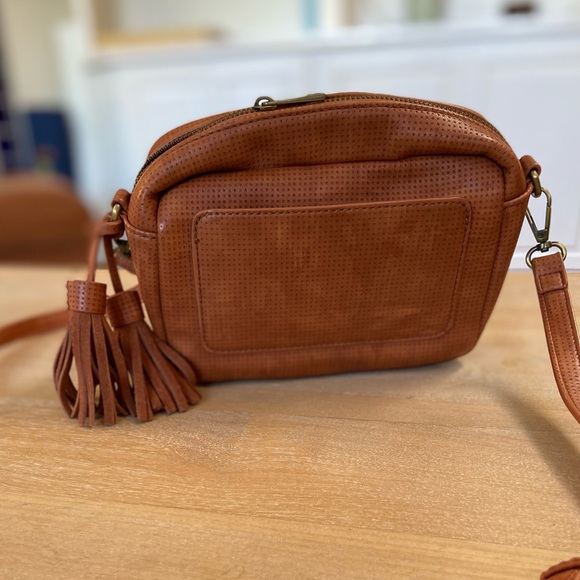 Beautiful Anthropologie brown Leather Crossbody bag with tassels! NWT - Picture 10 of 11